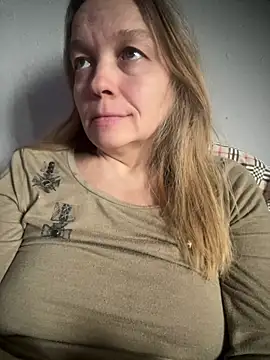 Susanel online show from March 15, 2025, 7:31 am