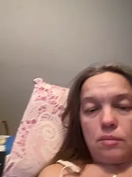 Susanel online show from November 23, 2025, 5:46 pm