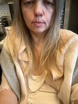 Susanel online show from November 28, 2025, 11:57 am