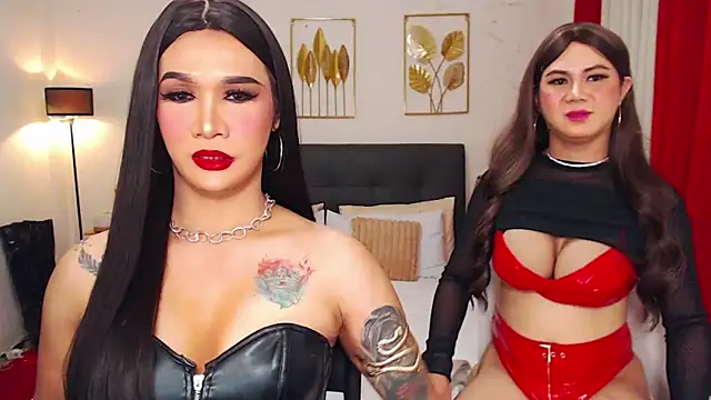 Snapshot of SeductiveLexieX chatting on October 5, 2025, 8:56 am SeductiveLexieX online show from October 5, 2025, 8:56 am