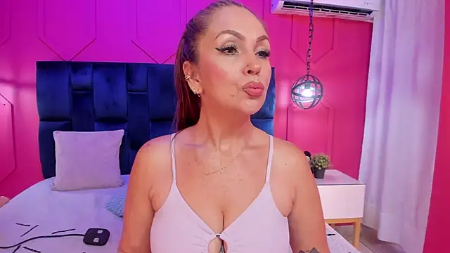 chantall1375 online show from October 22, 2025, 12:16 pm