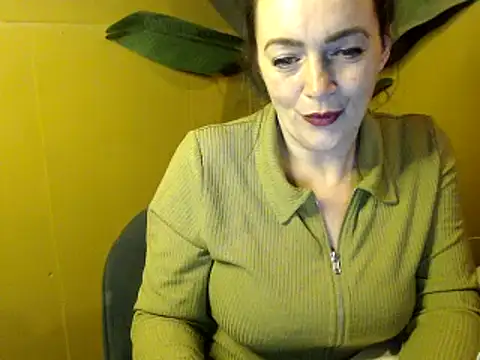 cloe85nl online show from February 12, 2025, 7:13 pm