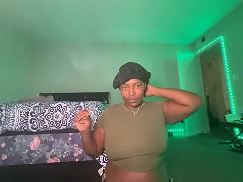 ChocolateTingz online show from December 11, 2024, 3:24 am