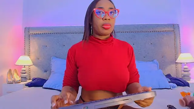 CaseyMoon online show from June 19, 2026, 12:31 pm