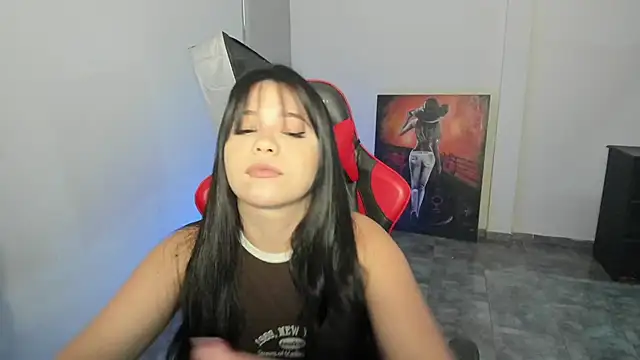 kiarafonseca  online show from September 29, 2025, 3:44 am