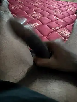 Snapshot of rocksred1 chatting on January 14, 2026, 6:24 pm rocksred1 online show from January 14, 2026, 6:24 pm