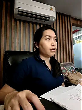 sara kimoo online show from November 15, 2025, 1:18 pm