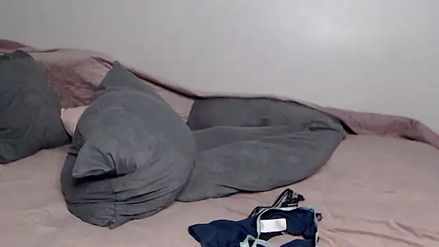 Cheresse online show from February 20, 2025, 7:19 pm