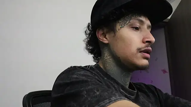 trieone online show from October 14, 2025, 10:54 pm