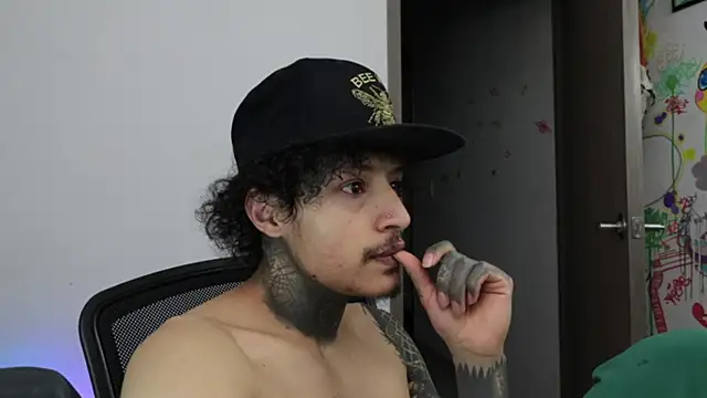 trieone online show from February 26, 2026, 1:48 am