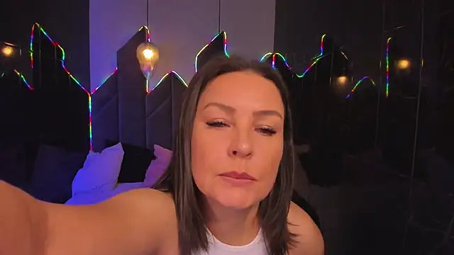 MilenaMellow online show from October 15, 2025, 8:31 pm