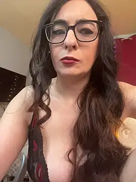 Snapshot of Curvy_bigtitts chatting on July 4, 2026, 5:57 am Curvy bigtitts online show from July 4, 2026, 5:57 am