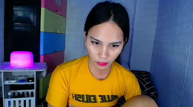 Snapshot of urnaughtydolly69 chatting on December 11, 2024, 9:41 am urnaughtydolly69 online show from December 11, 2024, 9:41 am