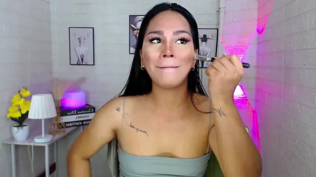 Snapshot of urnaughtydolly69 chatting on September 22, 2025, 4:42 pm urnaughtydolly69 online show from September 22, 2025, 4:42 pm