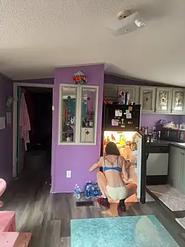 Snapshot of lolabunny9 chatting on March 10, 2025, 1:43 pm lolabunny9 online show from March 10, 2025, 1:43 pm