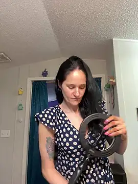 Snapshot of lolabunny9 chatting on March 21, 2025, 1:56 pm lolabunny9 online show from March 21, 2025, 1:56 pm