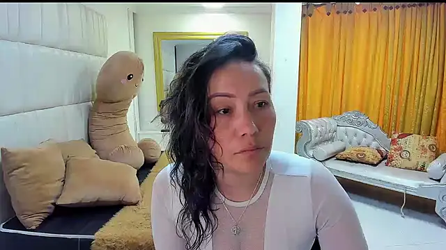 gaby trent online show from December 6, 2024, 2:28 pm