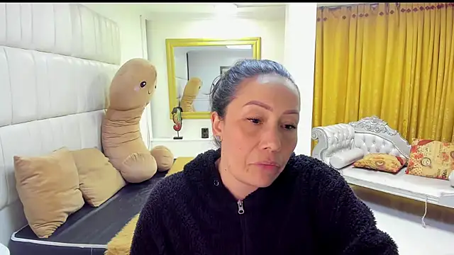 gaby trent online show from December 6, 2024, 8:40 pm