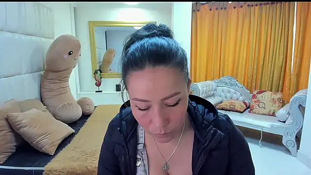 gaby trent online show from December 10, 2024, 5:44 pm