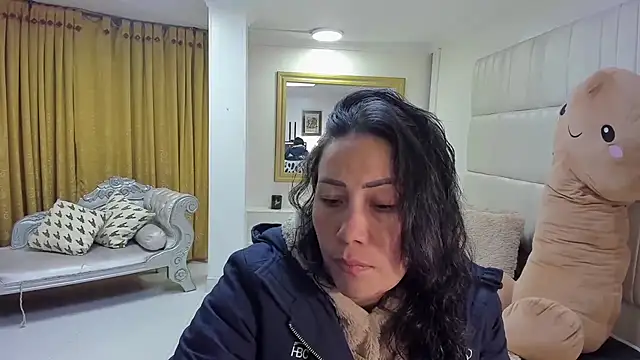 gaby trent online show from December 3, 2025, 10:24 am