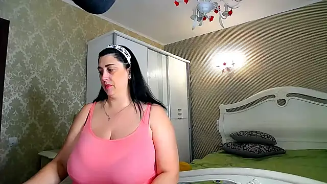 Evelyn Shy online show from January 28, 2025, 6:49 am