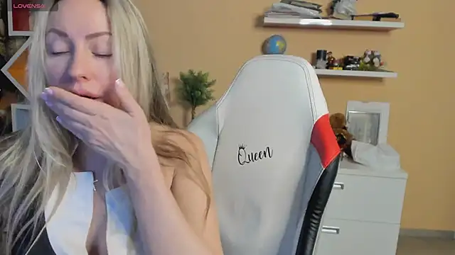 Snapshot of Veola_new chatting on January 26, 2025, 4:30 am Veola new online show from January 26, 2025, 4:30 am