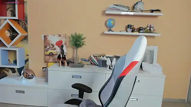 Snapshot of Veola_new chatting on March 2, 2025, 6:48 am Veola new online show from March 2, 2025, 6:48 am