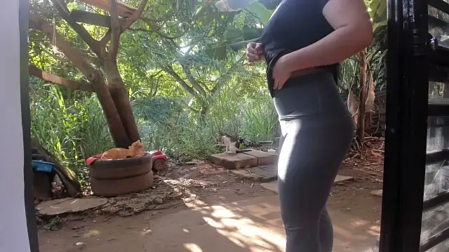 venusandzeusxh online show from September 23, 2025, 12:52 pm