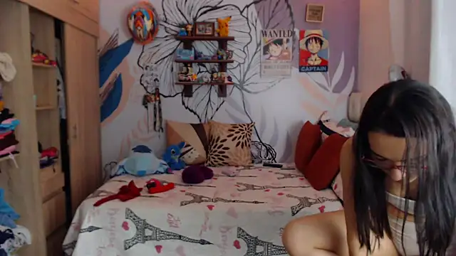 LinzyBaner online show from October 9, 2025, 11:14 pm