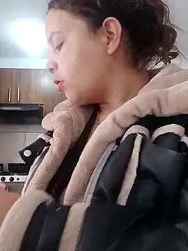 samantha hot20 online show from October 12, 2025, 7:24 pm