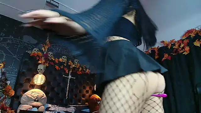 AlexHoe  online show from September 30, 2025, 6:46 pm