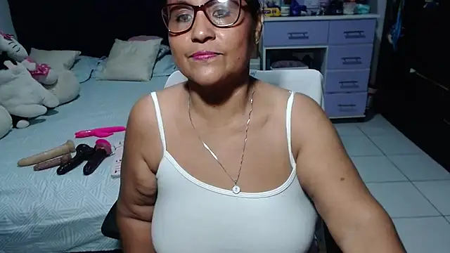 pervert mommy  online show from May 16, 2026, 10:01 am