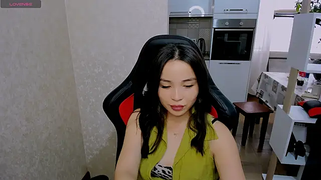 AyaMoon online show from September 26, 2025, 5:00 am