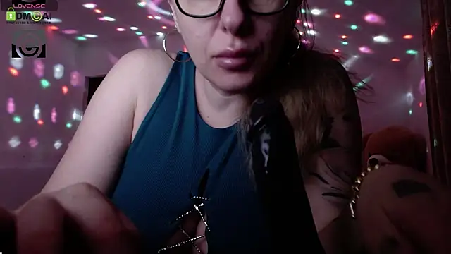 SonyaDevon online show from December 28, 2024, 7:55 am