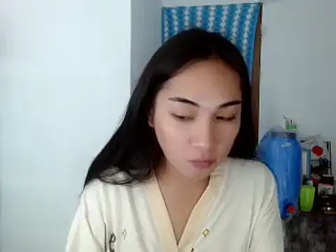 SweetLilly 18 online show from December 5, 2024, 3:17 pm