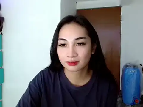 SweetLilly 18 online show from December 13, 2024, 4:49 pm