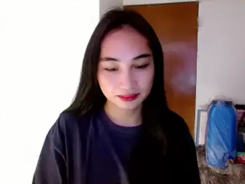 SweetLilly 18 online show from January 22, 2025, 12:06 pm