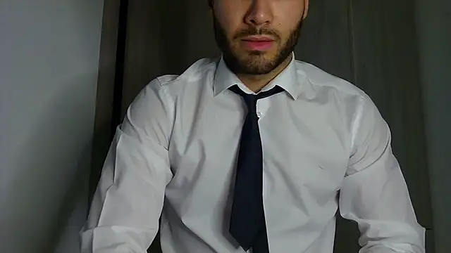 Justynn1 online show from April 21, 2026, 11:18 pm