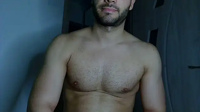 Snapshot of Justynn1 chatting on July 7, 2026, 8:46 pm Justynn1 online show from July 7, 2026, 8:46 pm