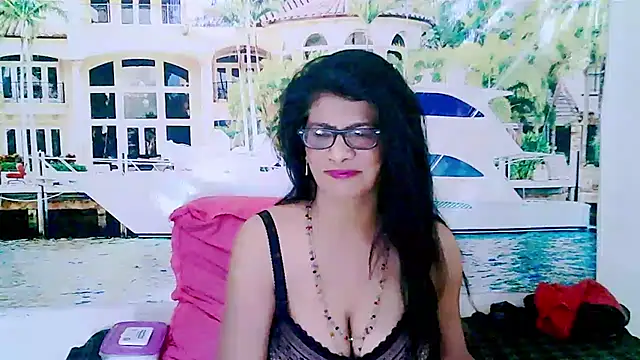 IndianAllure online show from January 16, 2025, 11:58 am