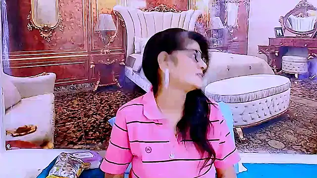 Snapshot of IndianAllure chatting on June 6, 2026, 5:34 am IndianAllure online show from June 6, 2026, 5:34 am