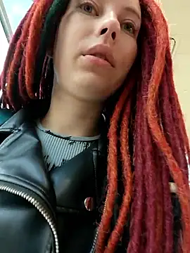 Snapshot of Frost_foxy chatting on September 21, 2025, 2:35 am Frost foxy online show from September 21, 2025, 2:35 am