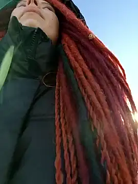 Snapshot of Frost_foxy chatting on October 2, 2025, 2:29 am Frost foxy online show from October 2, 2025, 2:29 am