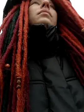 Snapshot of Frost_foxy chatting on October 5, 2025, 2:10 am Frost foxy online show from October 5, 2025, 2:10 am