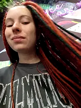 Snapshot of Frost_foxy chatting on October 19, 2025, 3:07 am Frost foxy online show from October 19, 2025, 3:07 am