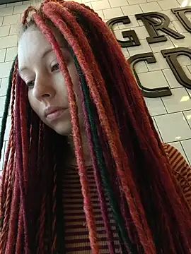 Snapshot of Frost_foxy chatting on October 26, 2025, 2:28 am Frost foxy online show from October 26, 2025, 2:28 am