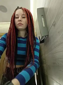 Snapshot of Frost_foxy chatting on November 2, 2025, 1:19 am Frost foxy online show from November 2, 2025, 1:19 am