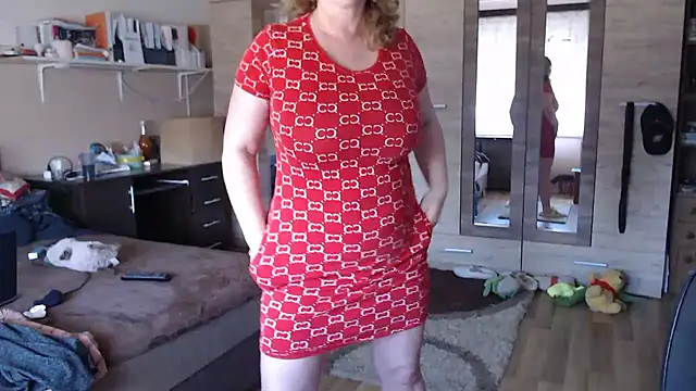 Elza01 online show from April 7, 2026, 2:28 pm