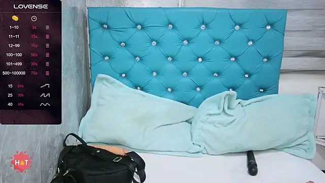 MAARYMOON online show from October 21, 2025, 10:49 am