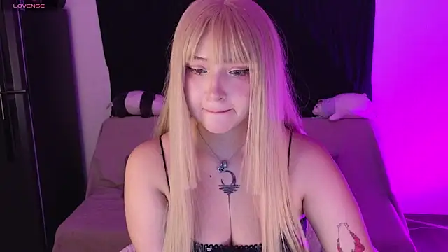 KuroChan420 online show from March 20, 2025, 11:12 pm